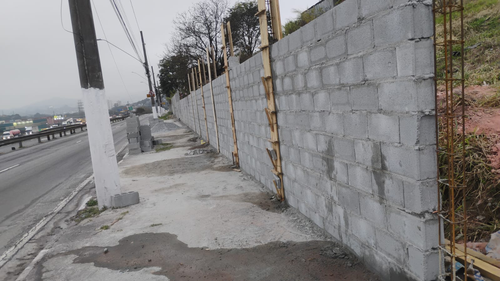 Obra em alvenaria realizada pela MTS Dorgival
